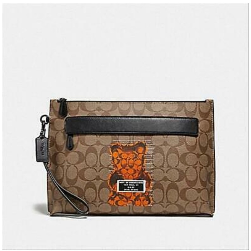 Coach large pouch gummy